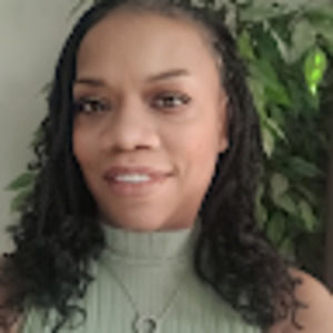 Meet your Posher, Roxanne